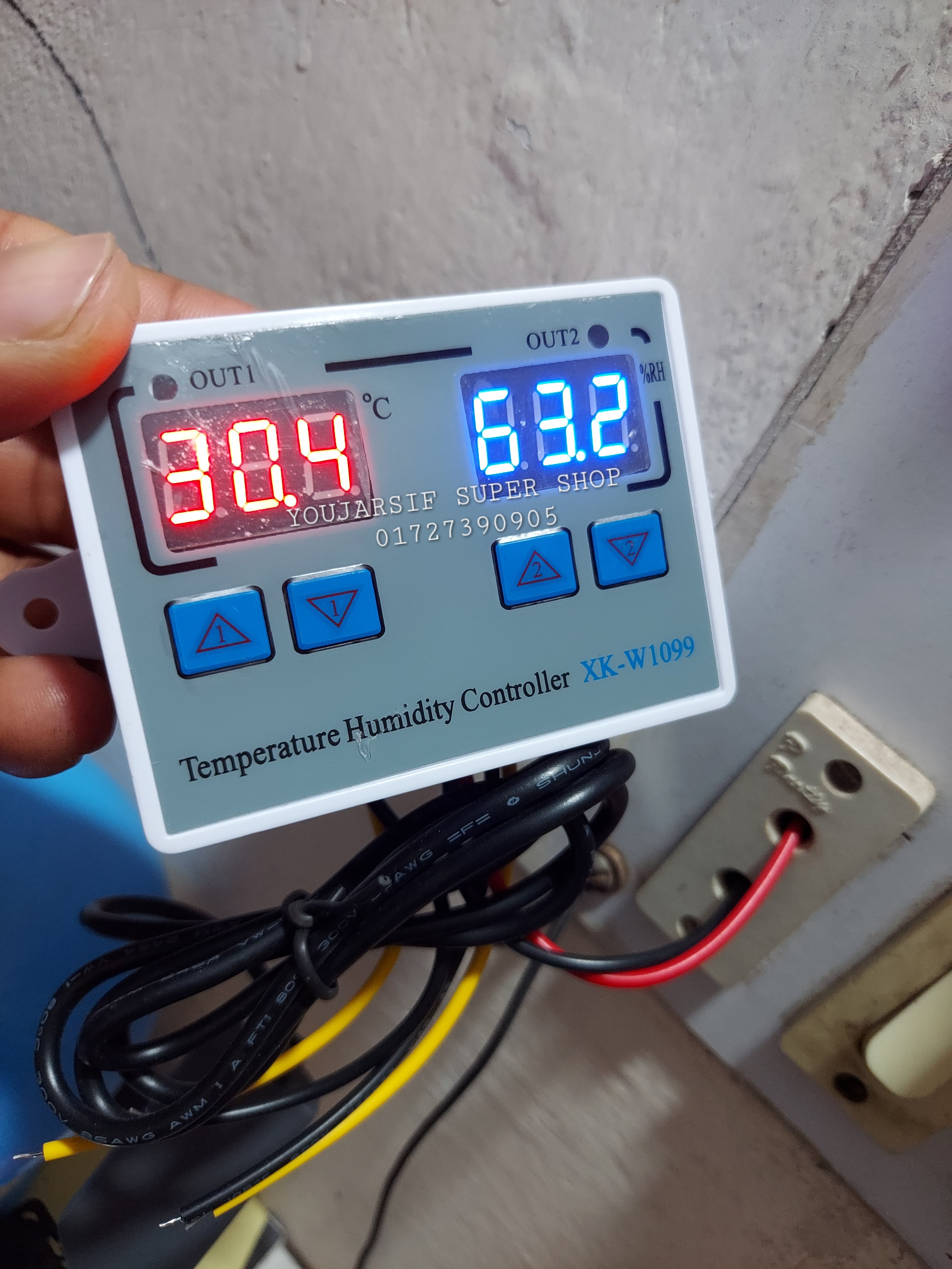 XK-W1099 Dual Digital Thermostat Humidistat Egg Incubator Temperature Humidity Controller Regulator